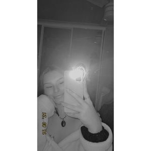 Meet your Posher, Daphnee